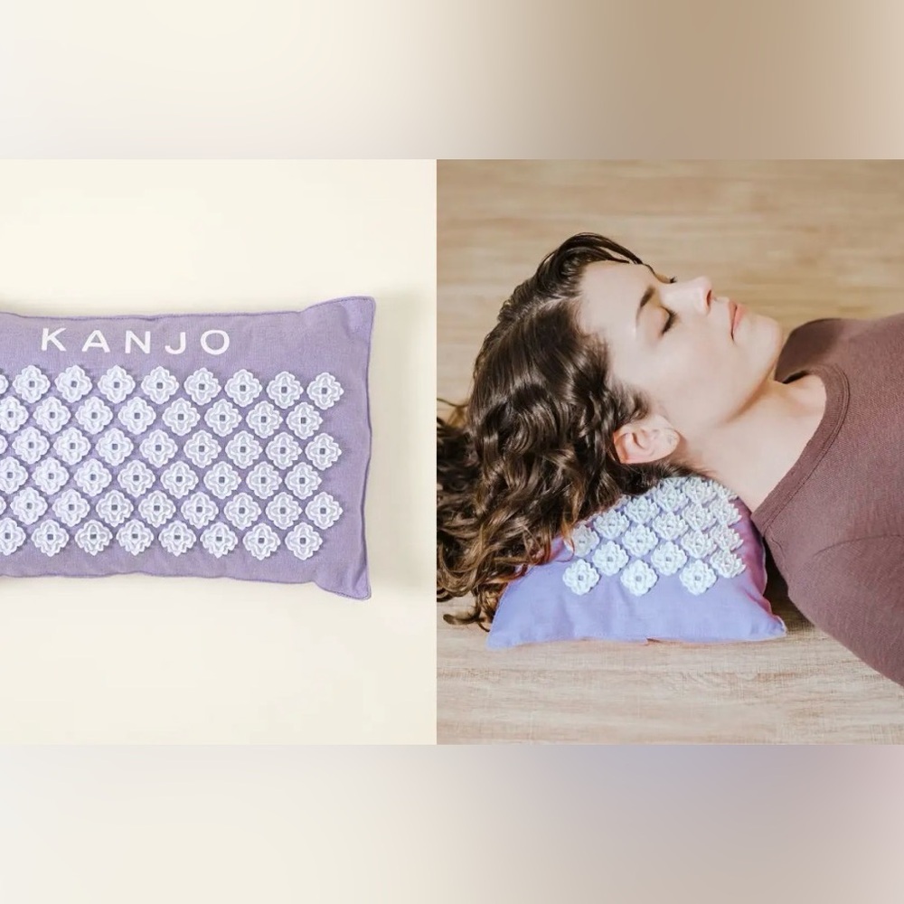 Kanjo Lavender Acupressure Pillow with White Flower Nodes, NWOT